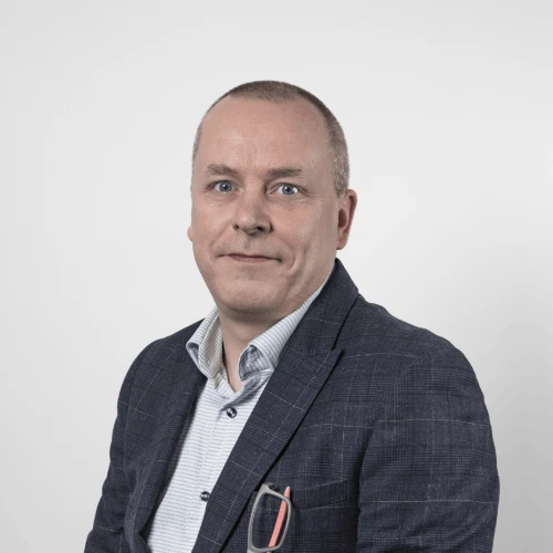 Ewen Lewis.