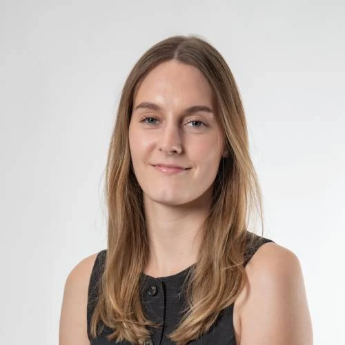 Headshot of Josie Ellingham.